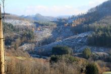 Ungeheuer Loch-In der Löbertsgrube - Am Volkershain - Vor der großen Puderburg - vor den Kurven zum Didoll