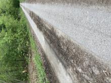 Ölschaden auf dem Weg